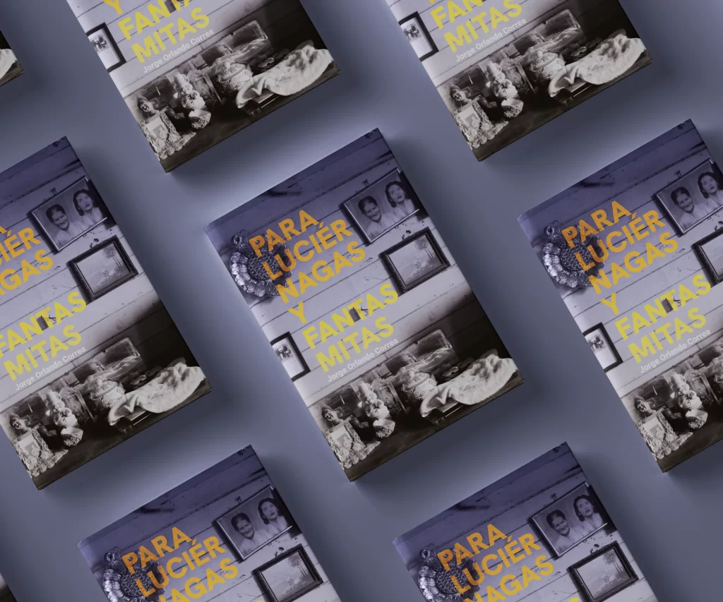 varios ejemplares del libro "Para Luciérnagas y Fantasmitas"